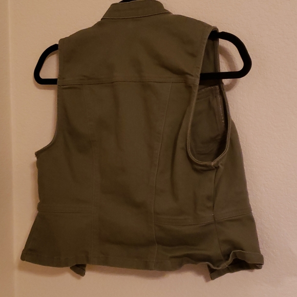 BCBG Vest - Picture 2 of 2